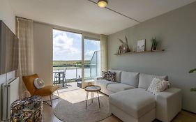 Alluring Coastal Apartment